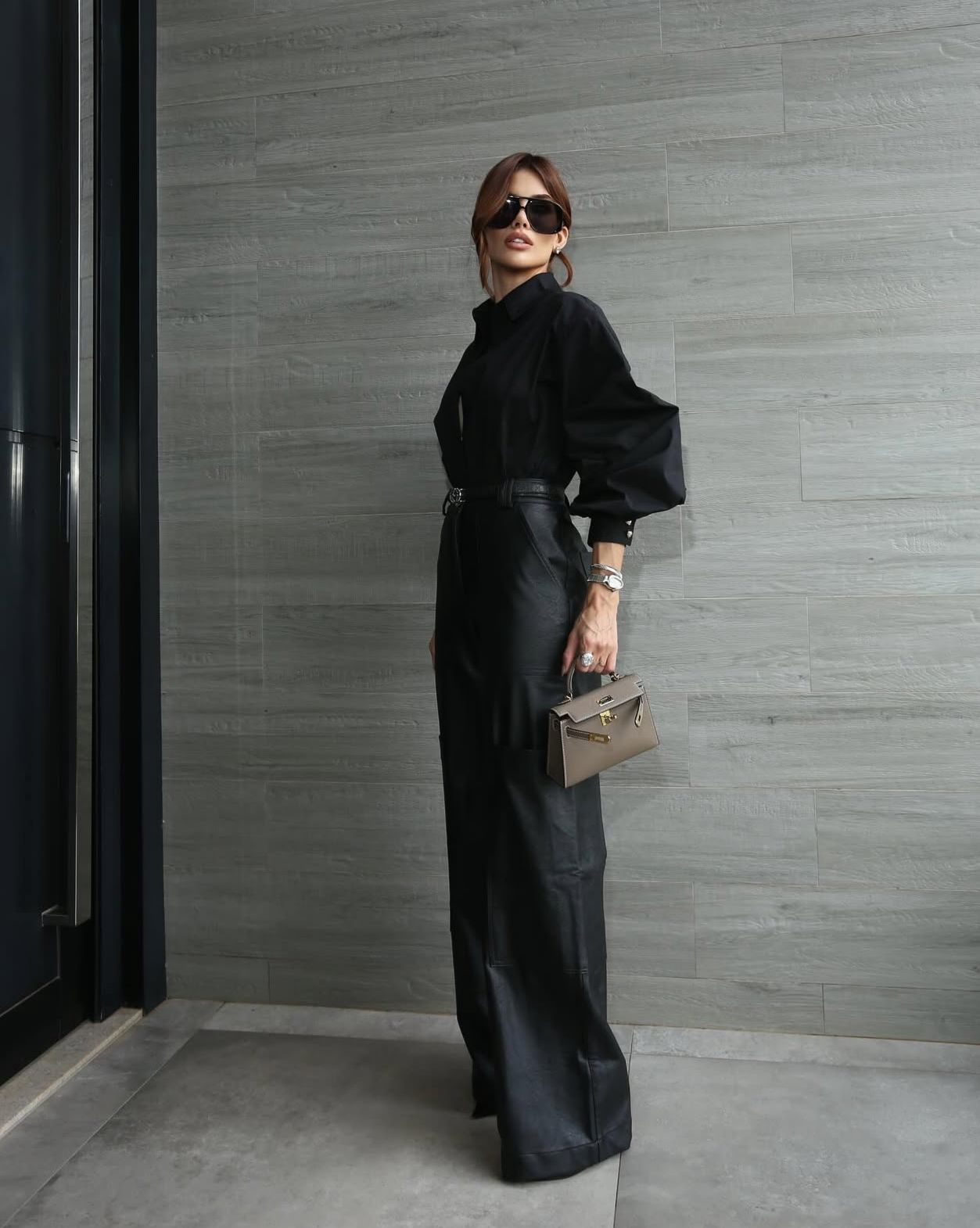 Camisa Oversized com Mangas Bufantes - Cor Preto Clássico