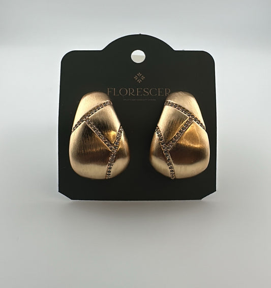 Brinco Semijoia de Formato Moderno com Zircônia – Banho de Ouro 18K