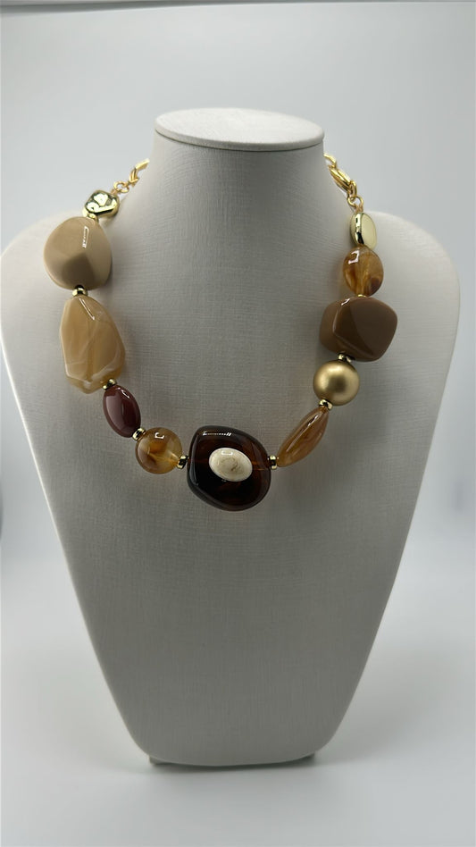 Colar com Maxi Pedras