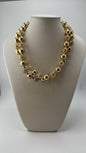 Colar com Contas Douradas