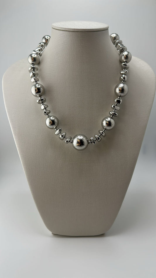 Colar de Maxi Esferas