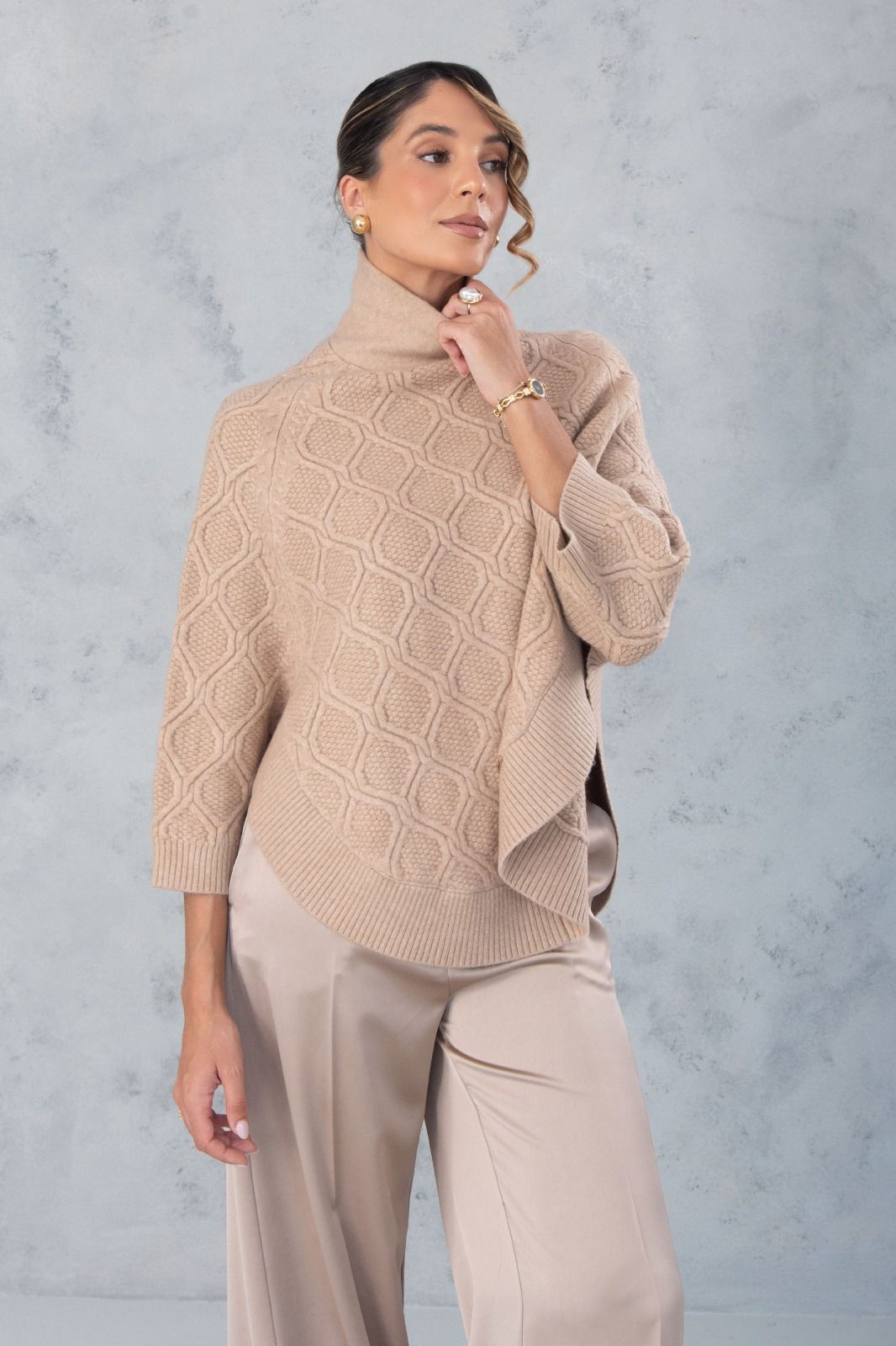 Capa de Malha  Ferrache - Padrão de Colmeia (Bege)