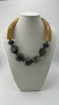 Colar de gola com Pedras orgânicas