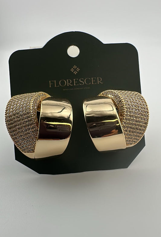 Brinco Semijoia Argola Cravejada com Zircônia – Banho de Ouro 18K