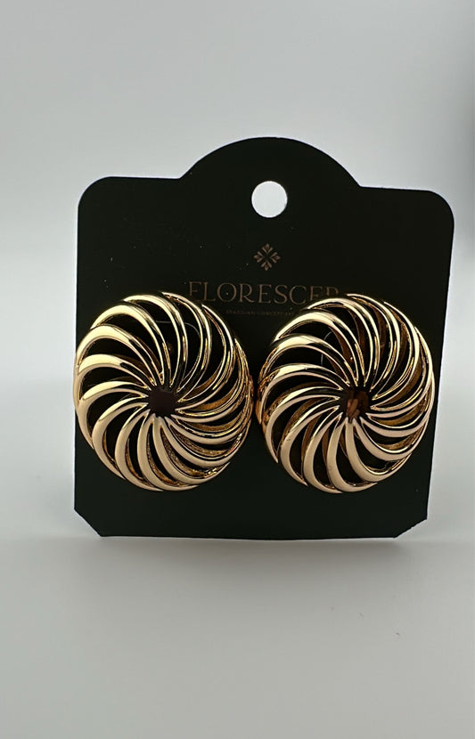 Brinco Semijoia Esfera Redonda – Formas Grossas com Laterais Arredondadas, Banho de Ouro 18K