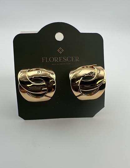 Brinco Semijoia Elo – Banho de Ouro 18K, Modernidade e Sofisticação