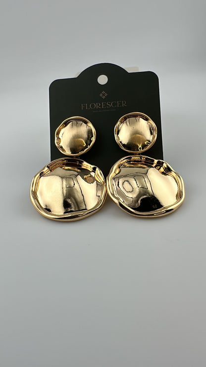 Brinco Semijoia Esfera Redonda Brillante – Cravejado com Zircônia, Banho de Ouro 18K