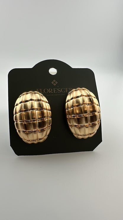 Brinco Semijoia Esfera – Banho de Ouro 18K