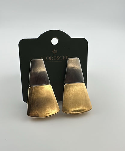 Brinco Semijoia Atemporal com Ródio Branco e Banho de Ouro 18K