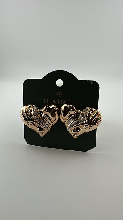 Brinco Semijoia Coração Real – Cravejado com Zircônia, Banho de Ouro 18K