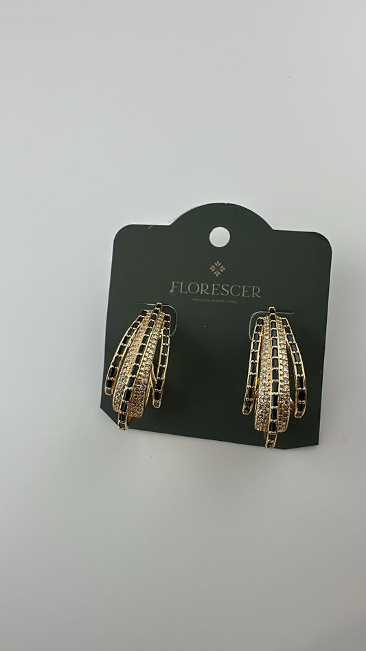 Brincos Argola FLOIRESCER - Tripla Faixa com Zircônias Pretas e Cristais  Banho de Ouro 18K
