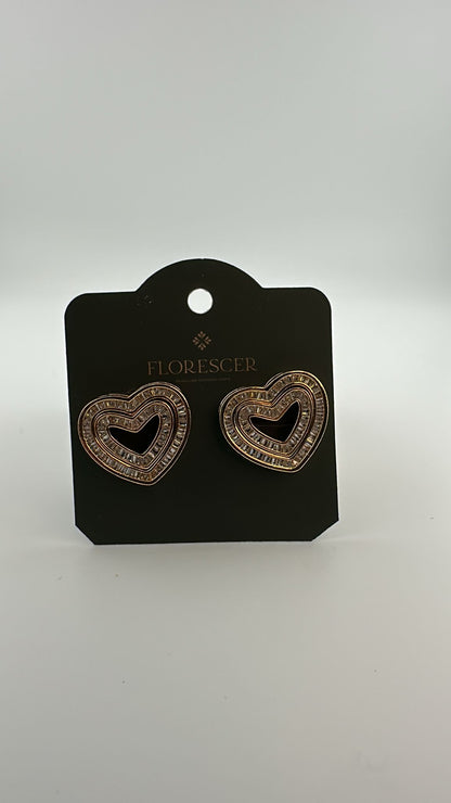 Brinco Semijoia Coração Cravejado com Zircônia – Banho de Ouro 18K