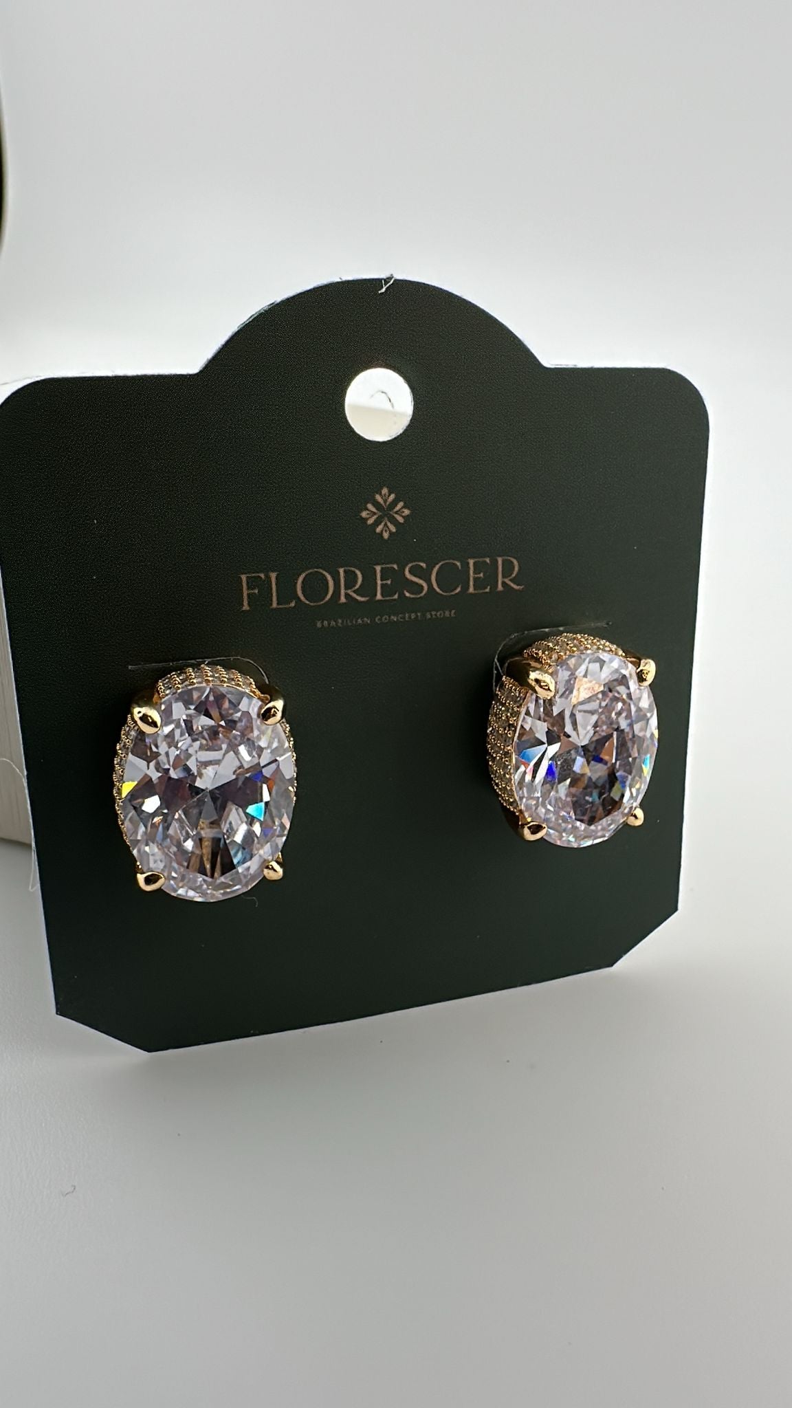 Brinco Semijoia Solitária de Luz – Zircônia Cravejada com Banho de Ouro 18K