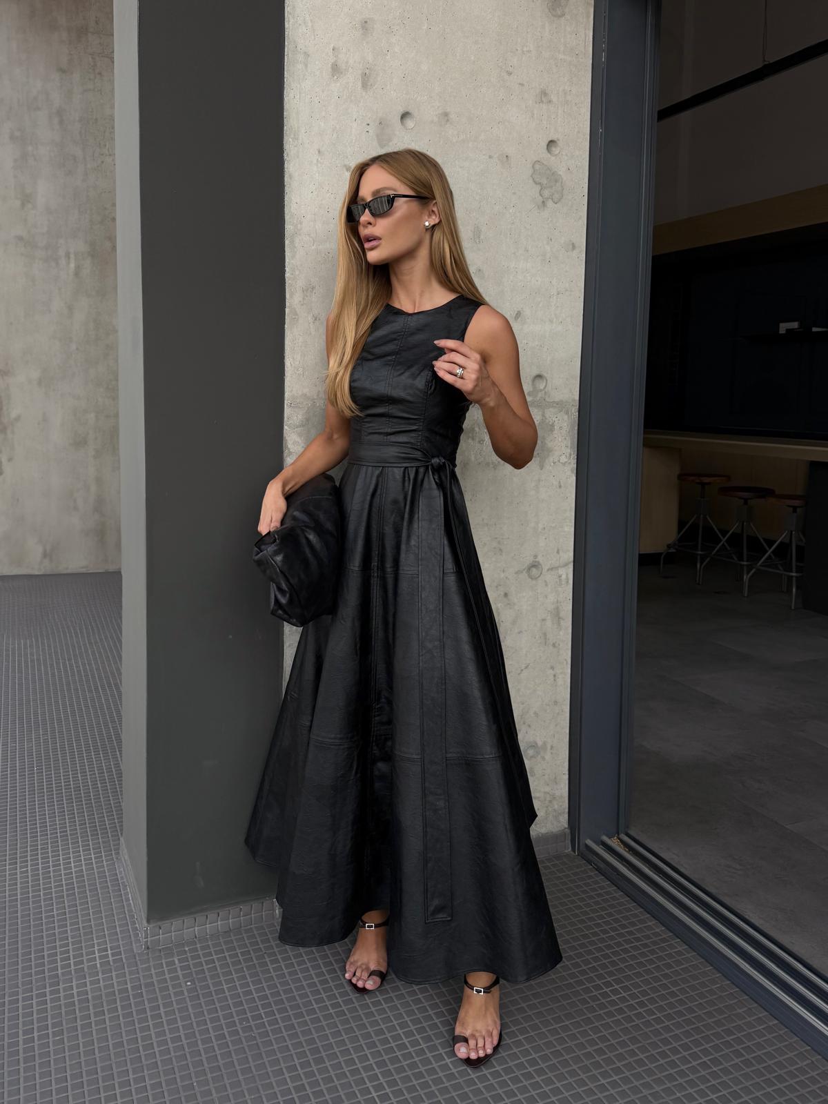 Vestido Longo em Efeito Couro -Preto