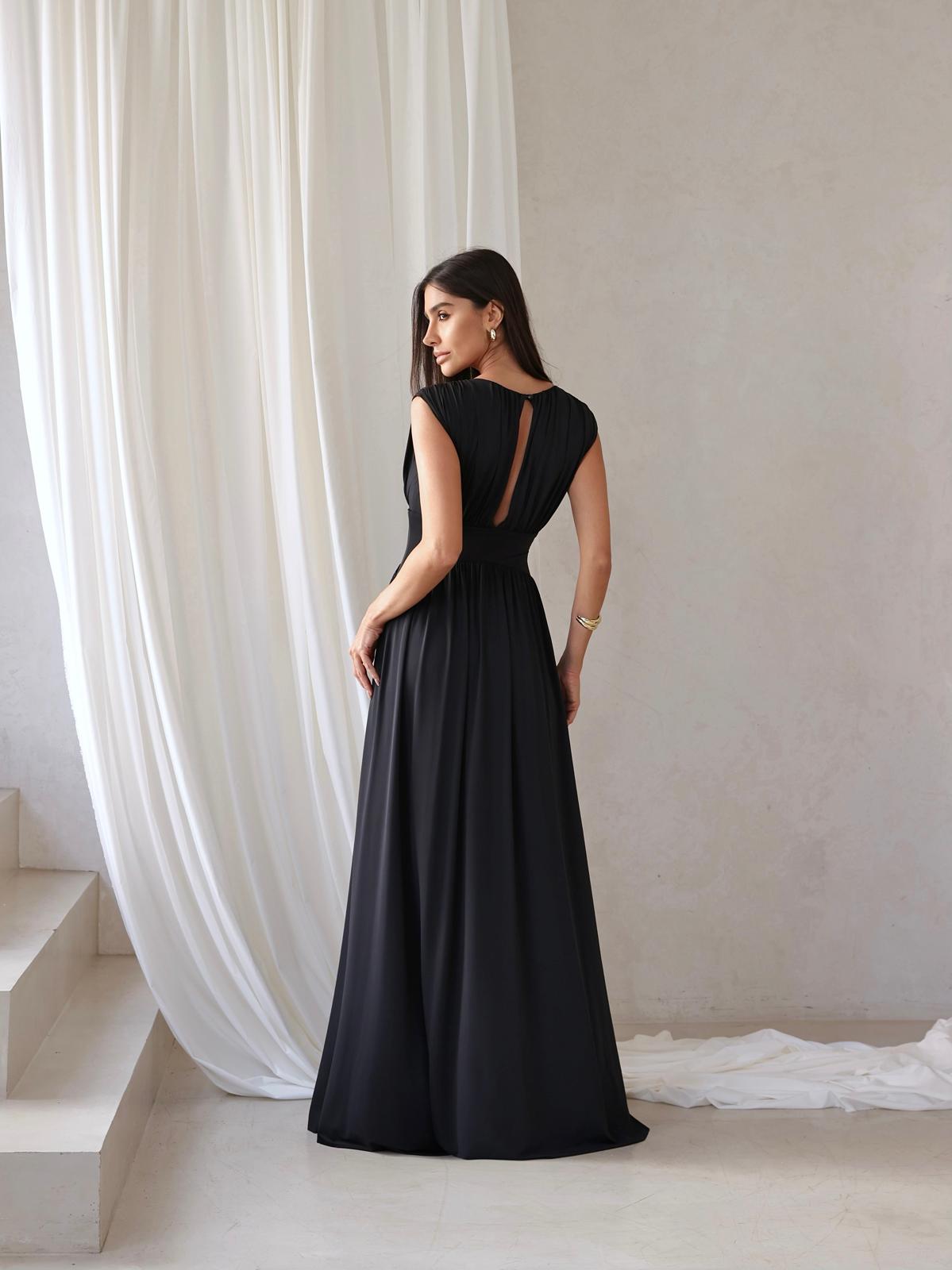 Vestido Longo Plissado com Fendas Laterais - Preto